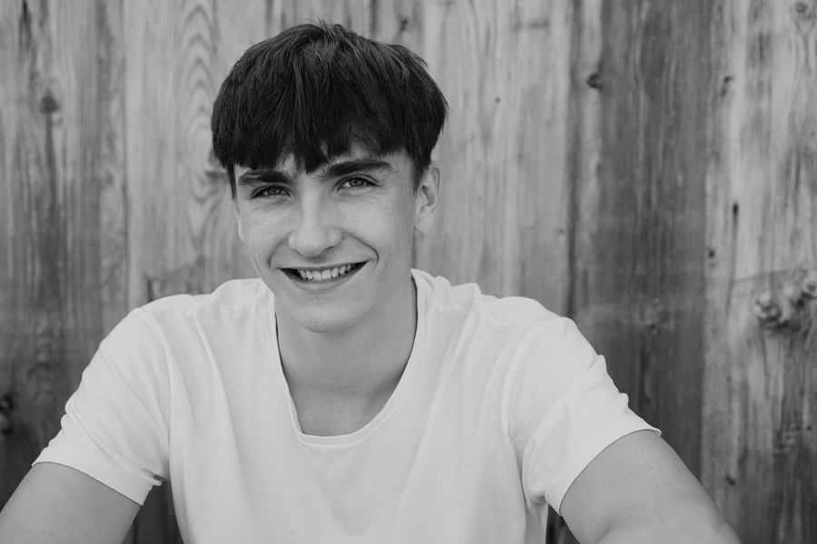 Achieve Your Dream Smile: The Top 4 Benefits of Getting a Complete Smile Makeover